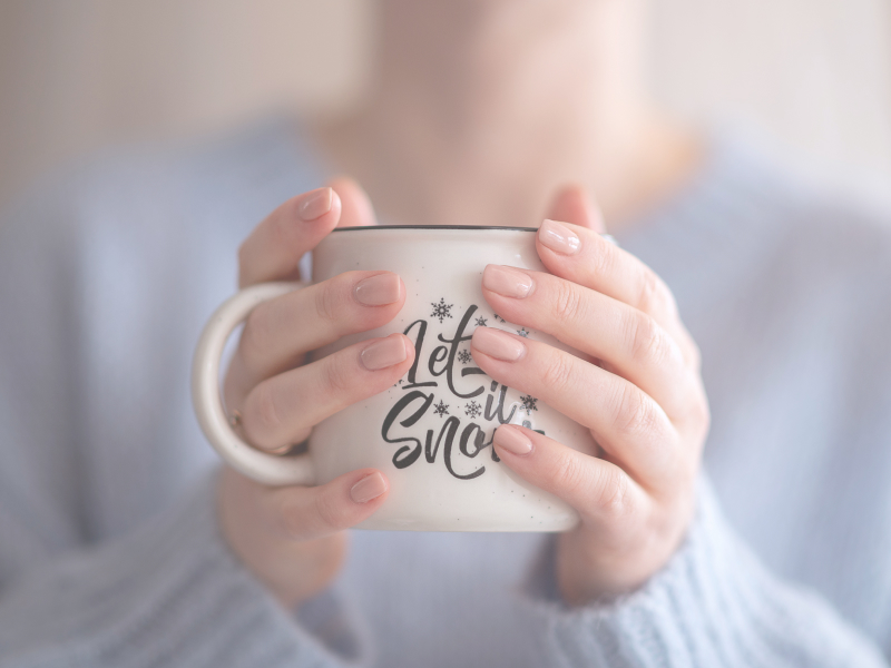 Frau ohne Schmerzen bei der Menstruation